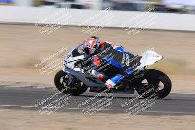 media/Oct-09-2022-SoCal Trackdays (Sun) [[95640aeeb6]]/Turn 15 Inside Distant Pans (1145am)/